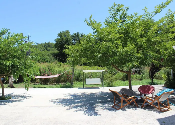 Anastazia Paradise